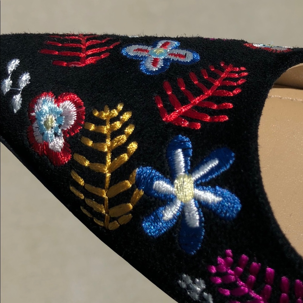 Embroidered Heels - Picture 4 of 5